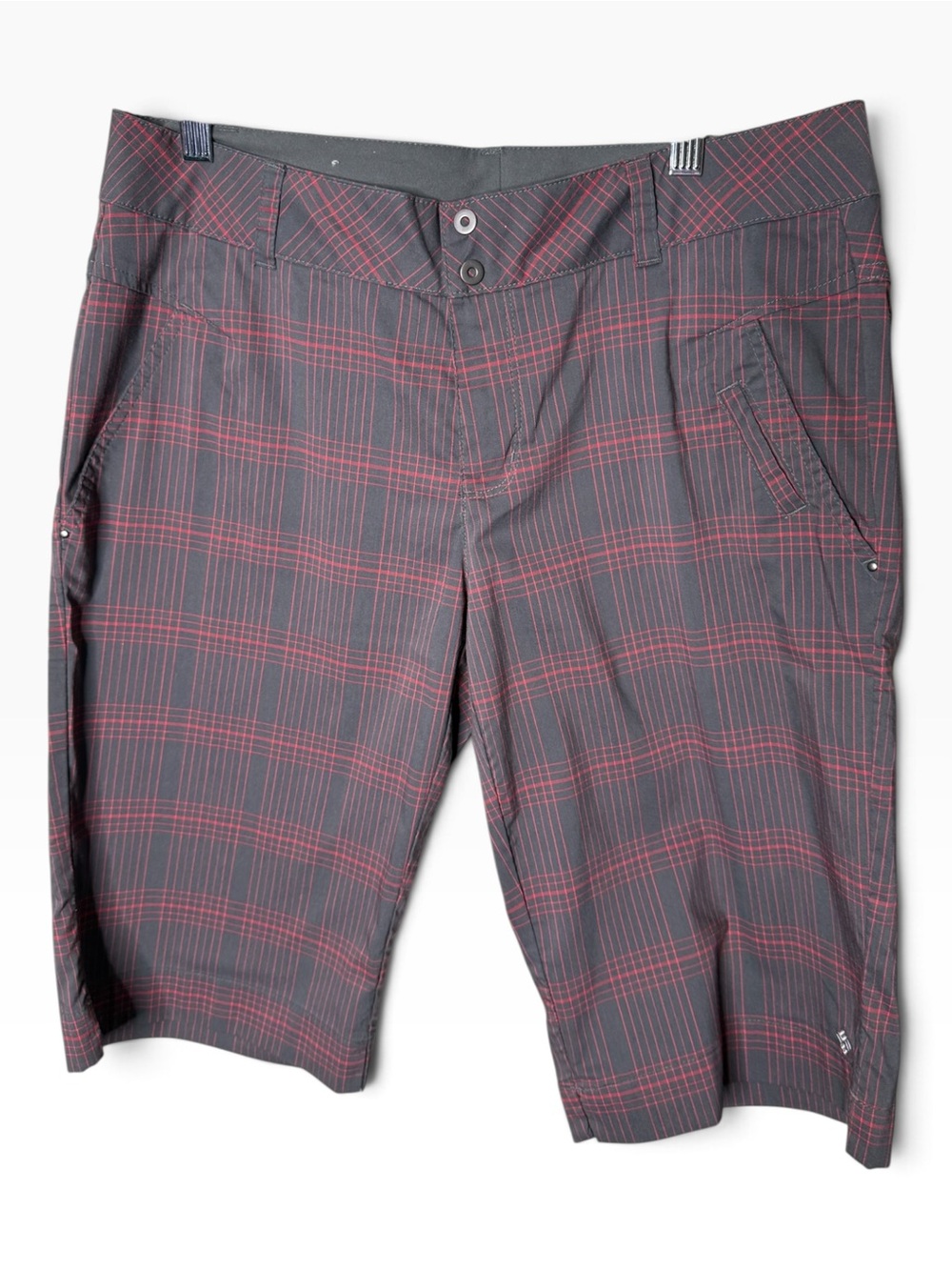 Columbia Gray Red Plaid Shorts Size 10 Cargo Outdoor Hiking